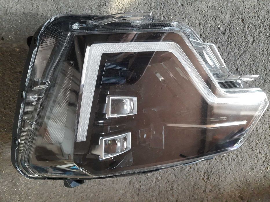 Przedni reflektor Kia Niro 2024