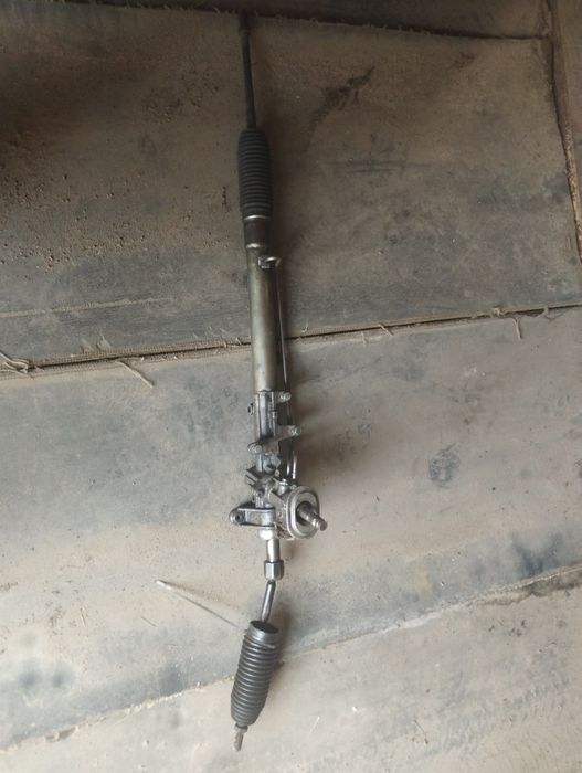 Рулевая рейка   .