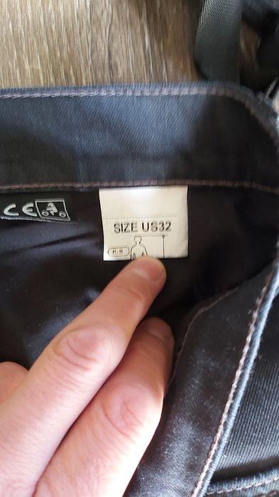 Spodnie męskie z ochraniaczami