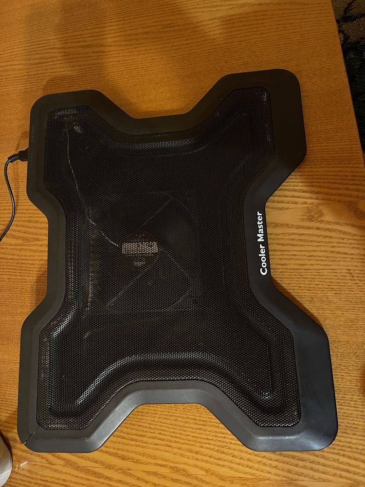 Подставка под ноутбук cooler master