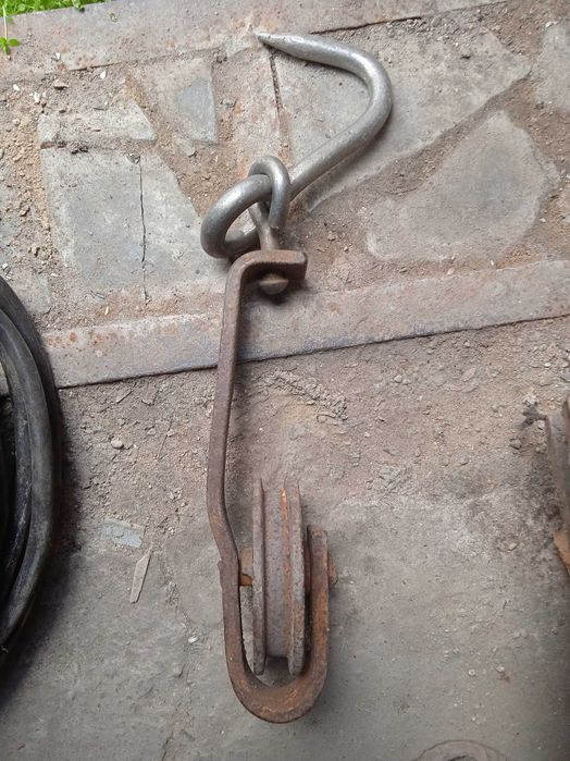 Поліспаст блок вантажний підйомний будівельний з гаком