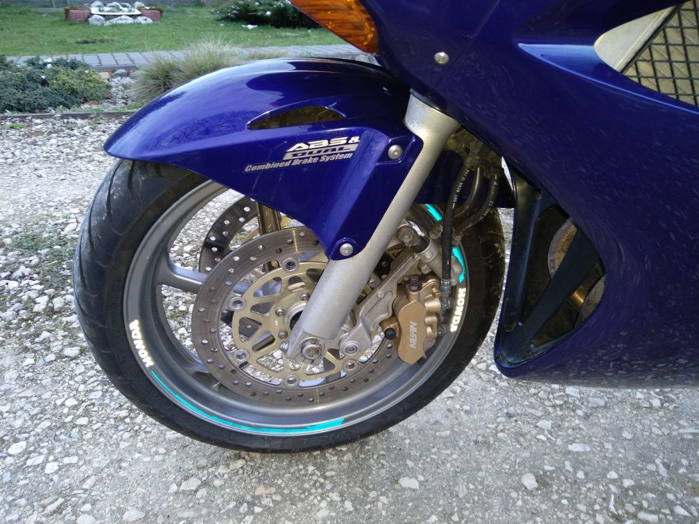 Honda vfr 800 v-tec