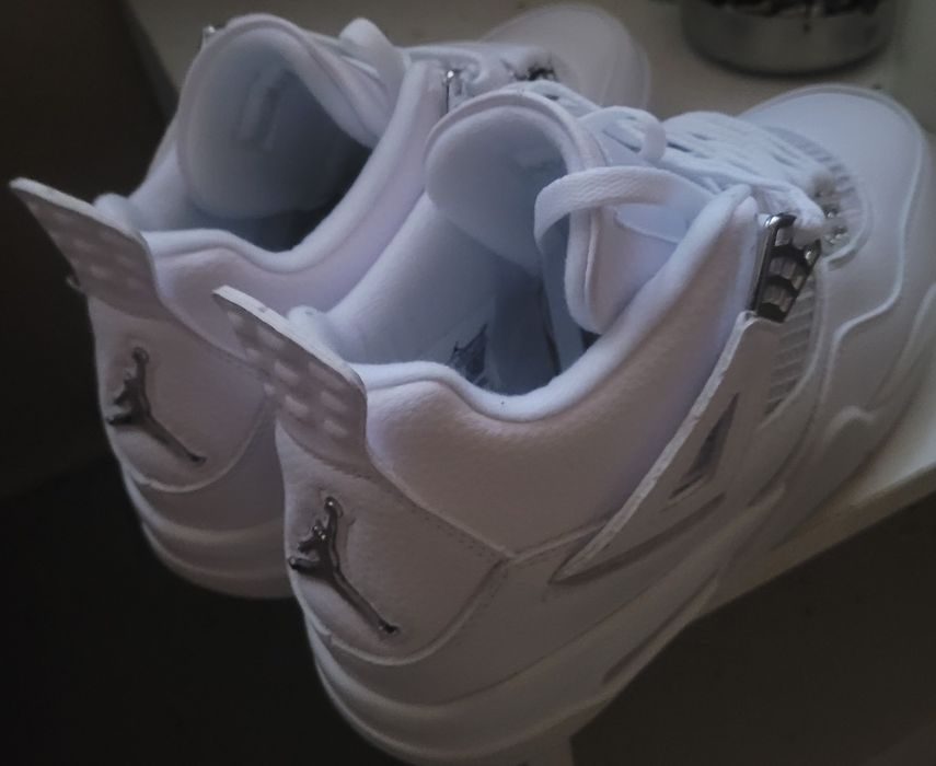 Jordan retro 4 pure money