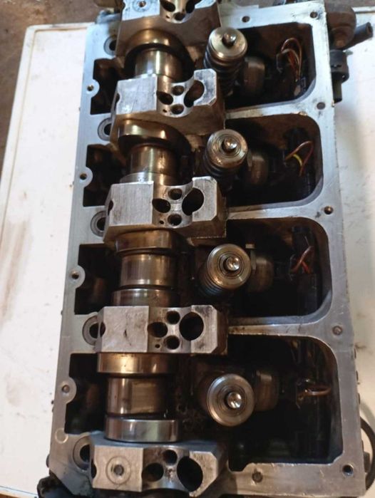 Vendo cabeça de motor 1.3 e 1,9 pd peças  TUDO A FUNCIONAR