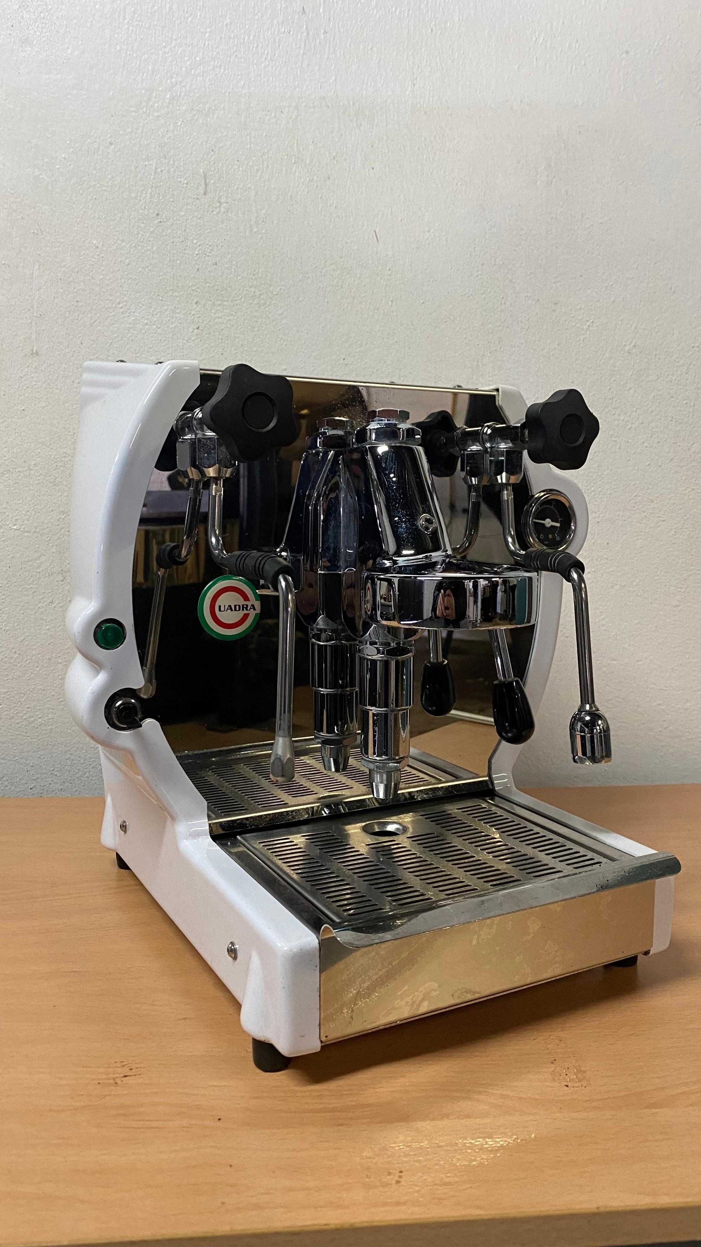 Maquina de café La Nuova Era - Cuadra