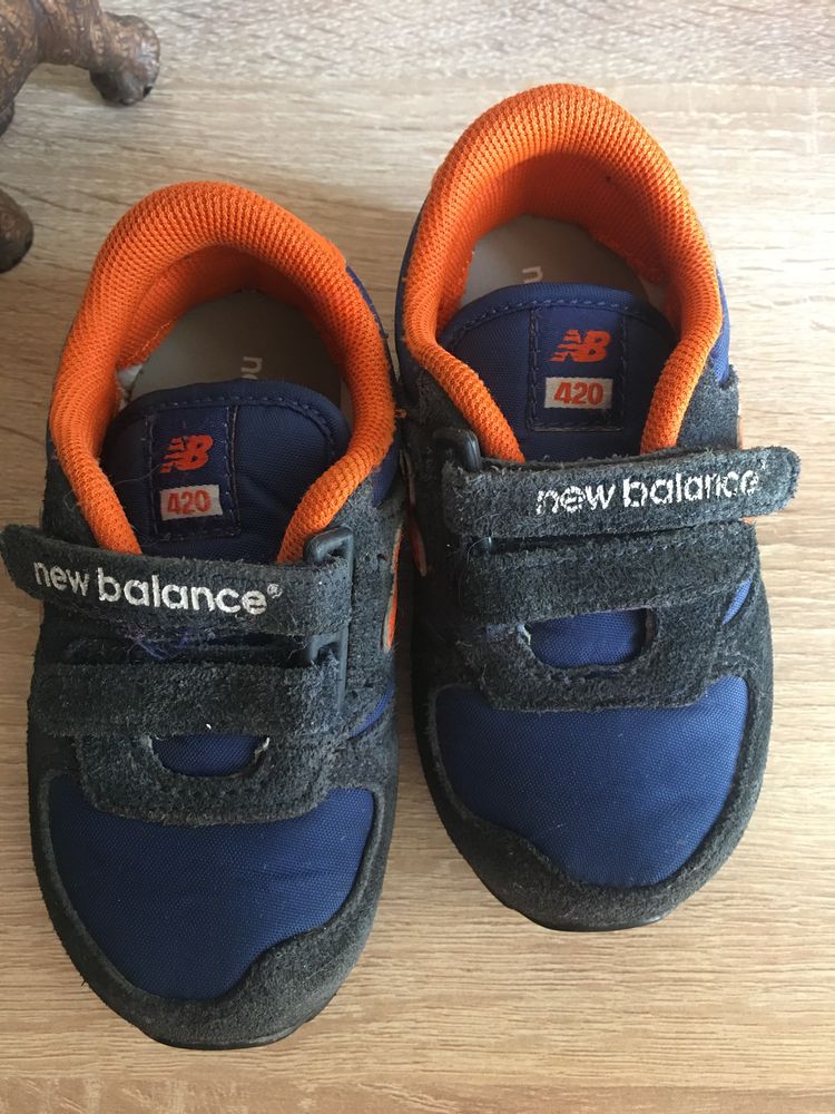 кросівки дитячі new balance