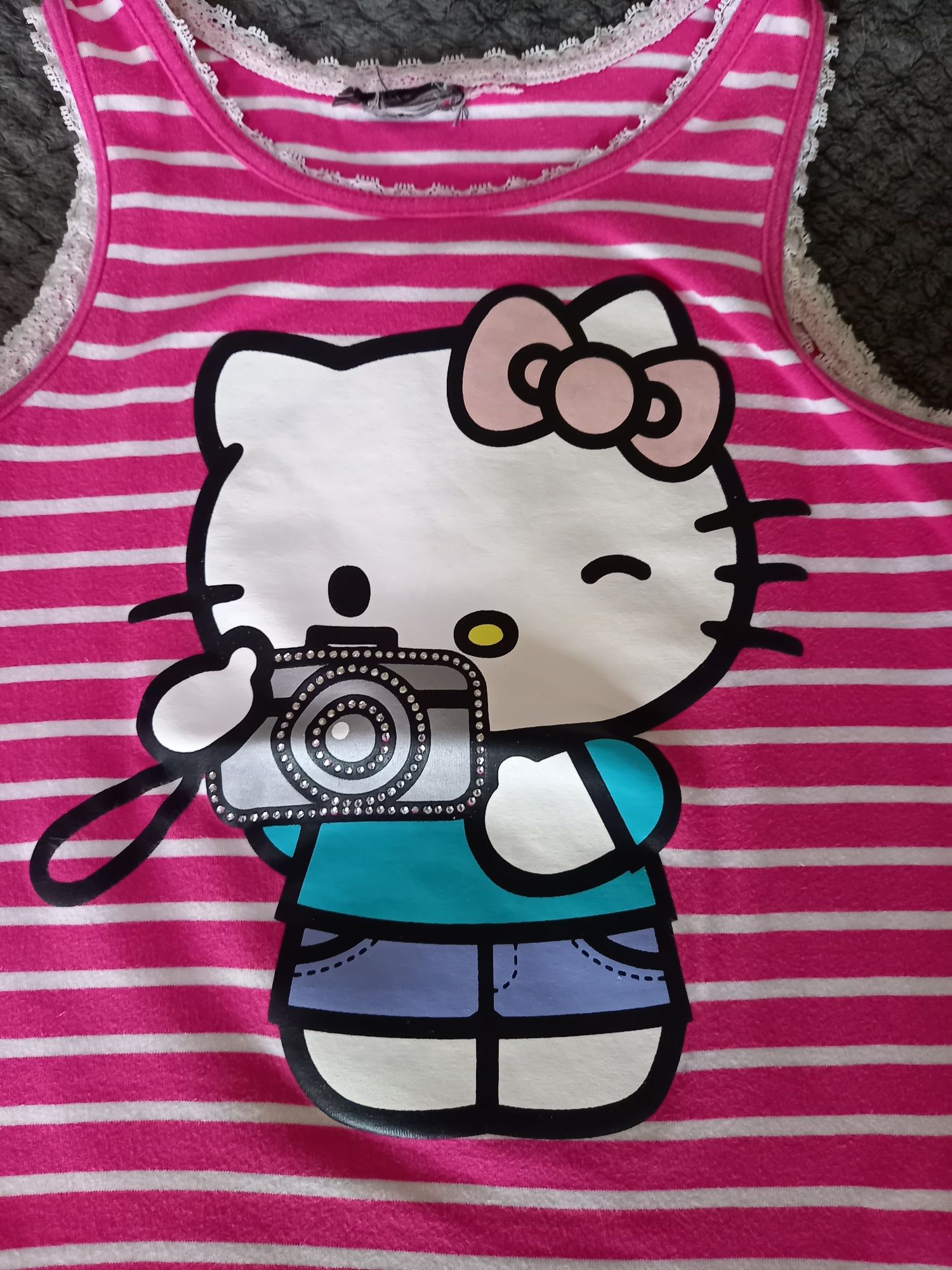 Koszulka Hello Kitty rozmiar 116/122