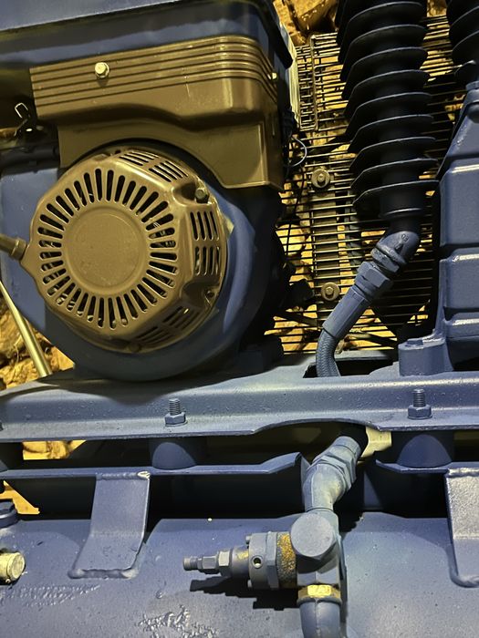 Compressor gasolina 4 t 200 l