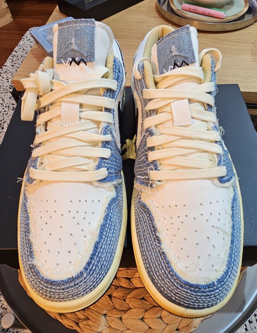 Ténis novos a estrear na caixa Air Jordan 1 Low Retro Blue Jeans Japan