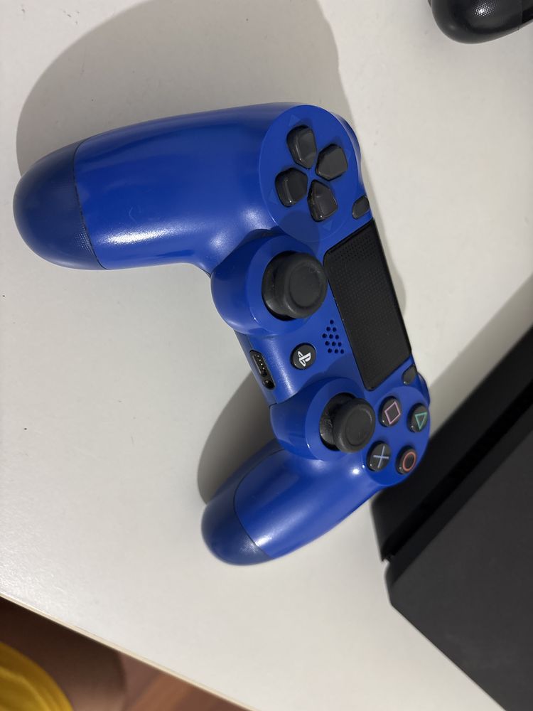 Ps4 com 2 comandos