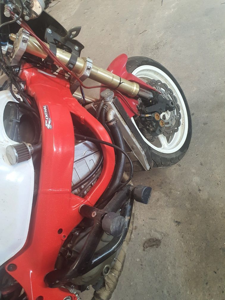 Honda CBR f4i s stunt zamiana cross auto