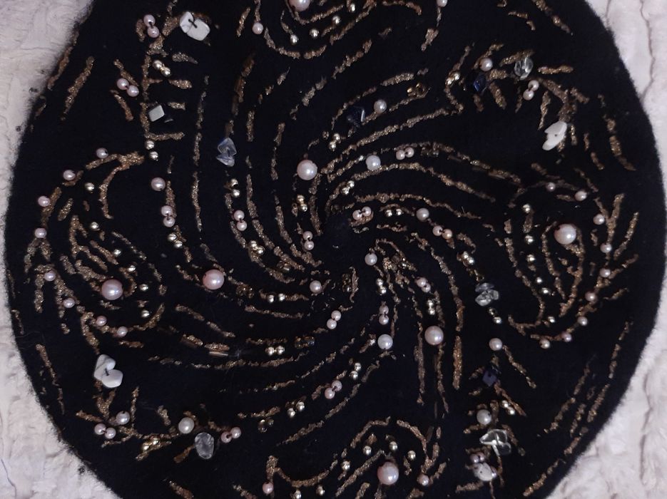 Берет чёрный в хорошем состоянии