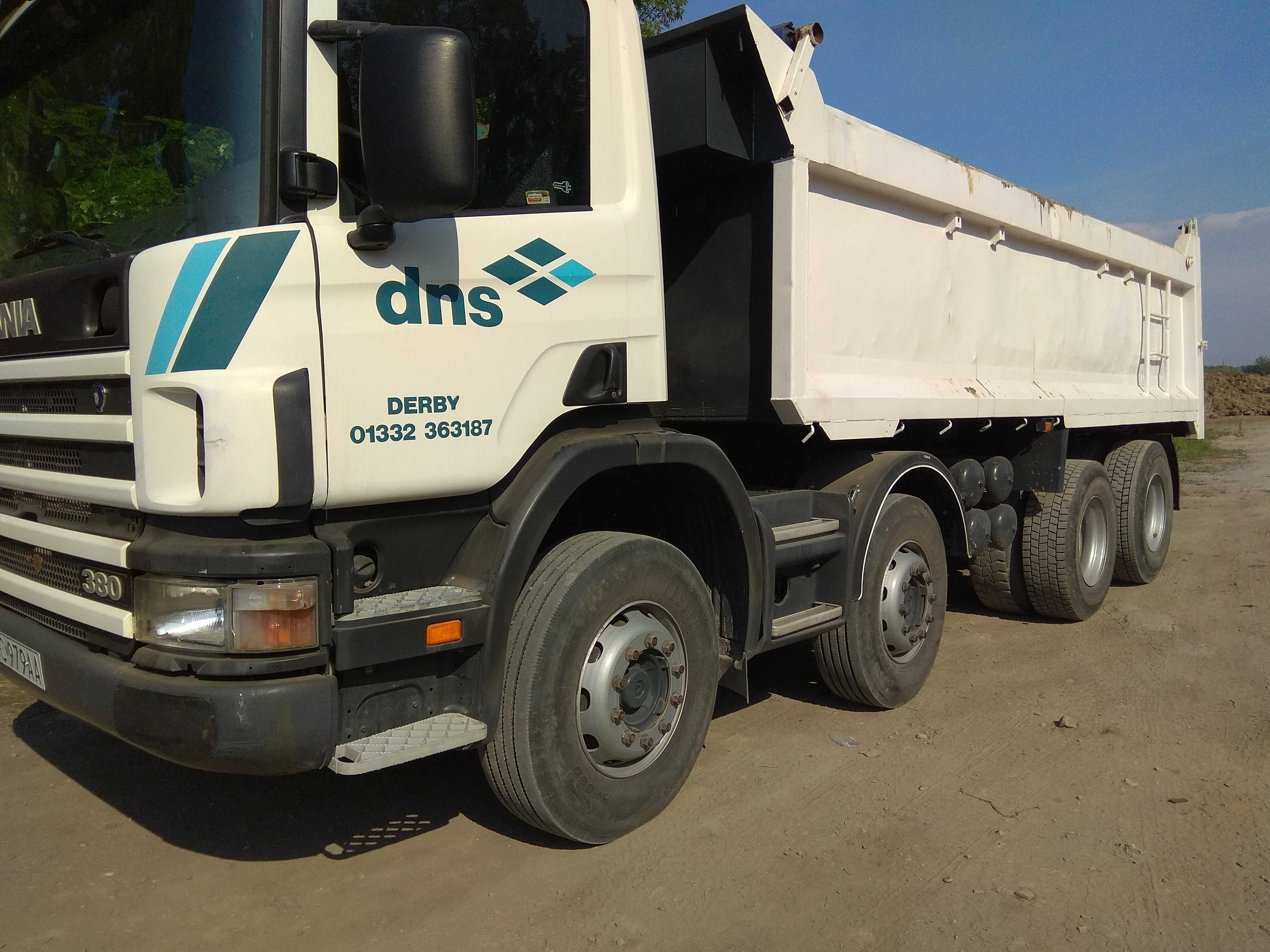 Usługi transportowe wywrotką 6x4, 8x4 piasku, ziemi
