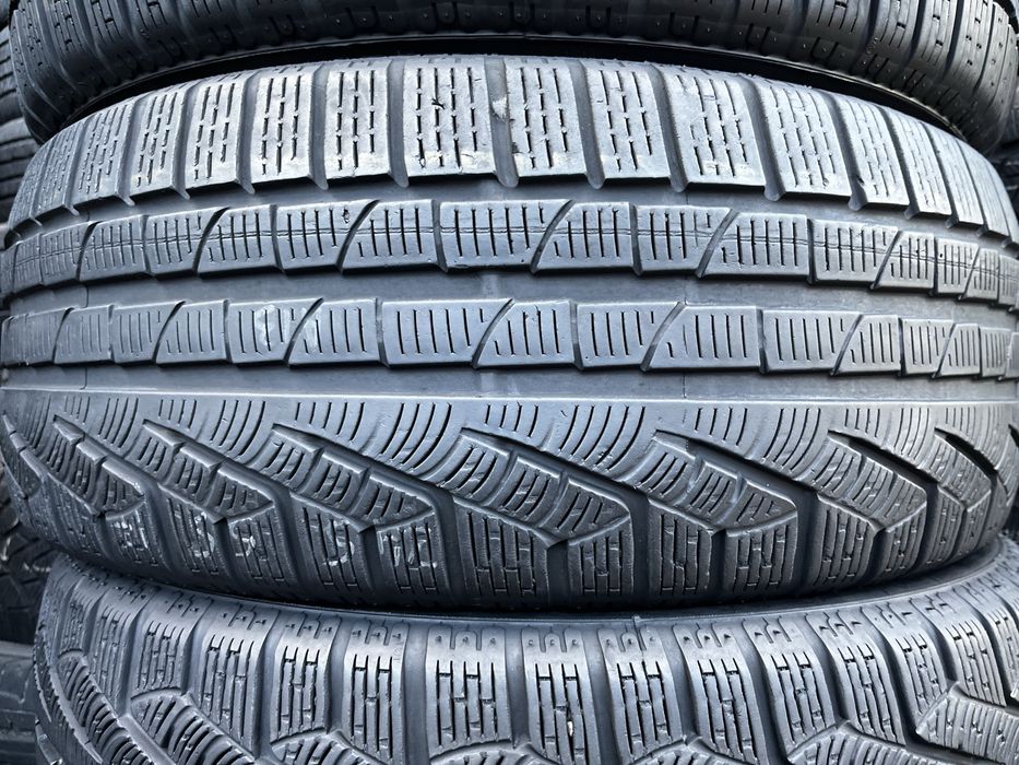 245/55/R17 (зима)Pirelli Sottozero Вул.Дружківська12