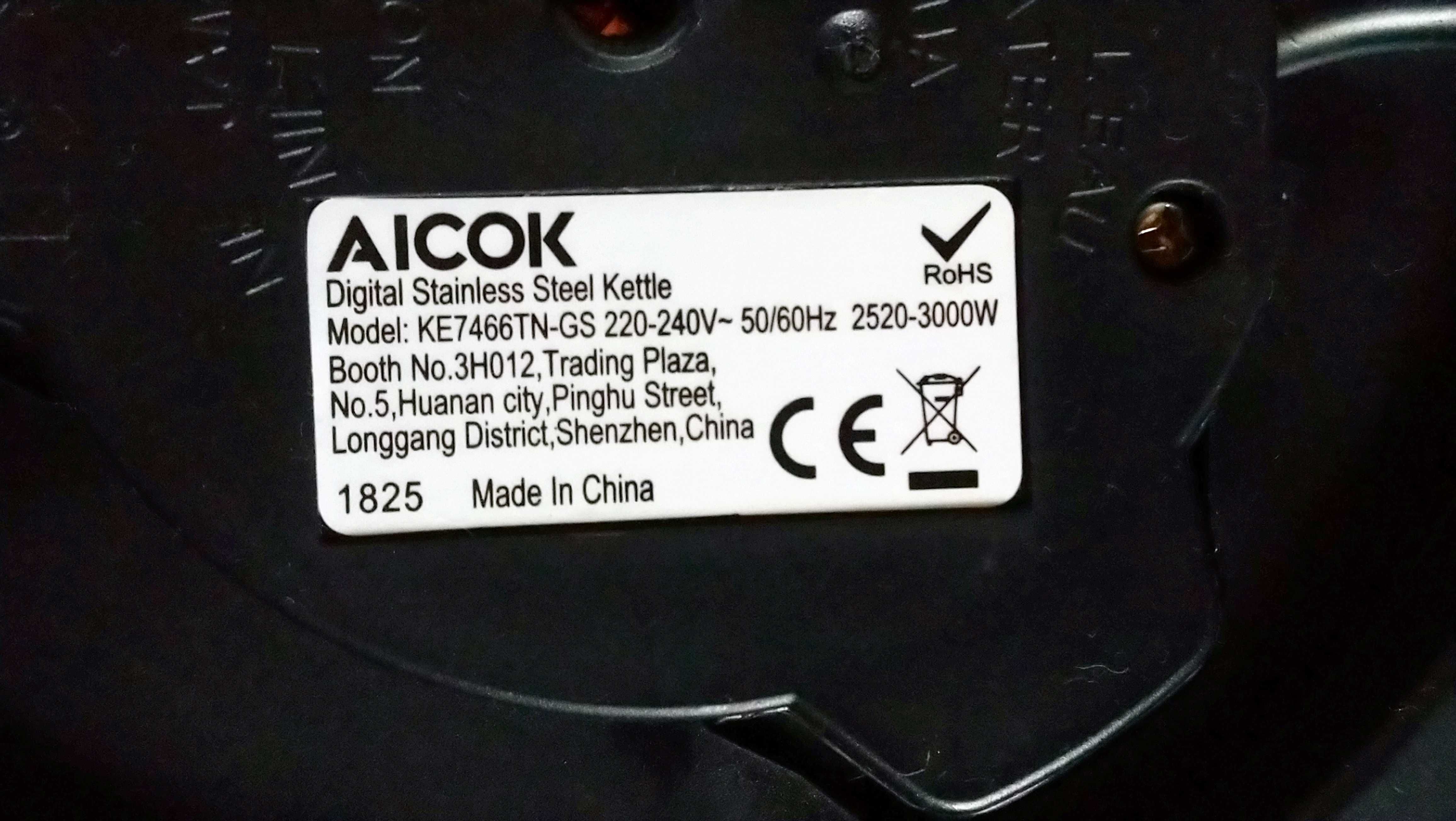 Czajnik elektryczny z regulatorem temperatury
