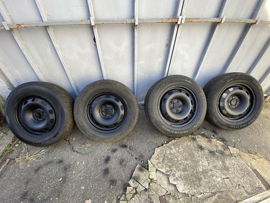 Продам резину с дисками 5х100 зима 195/65 r15 Bridgestone