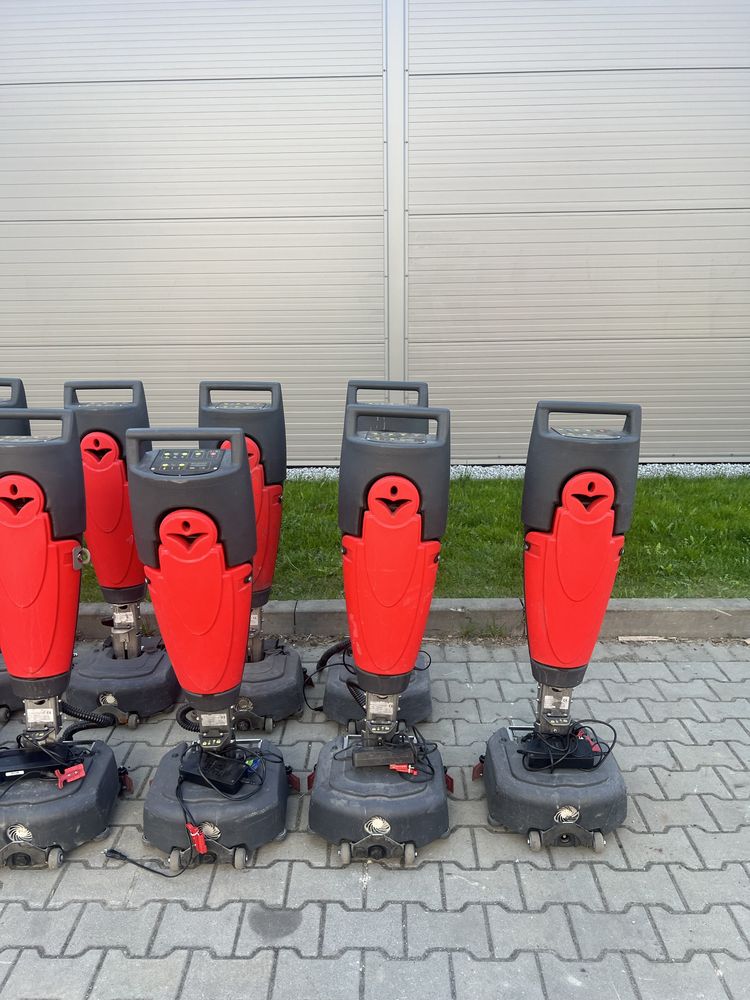 Szorowarka Hako Scrubmaster B3 pakiet 11 sztuk import DE okazja