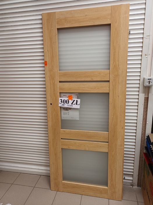 Wyprzedaż drzwi z ekspozycji.