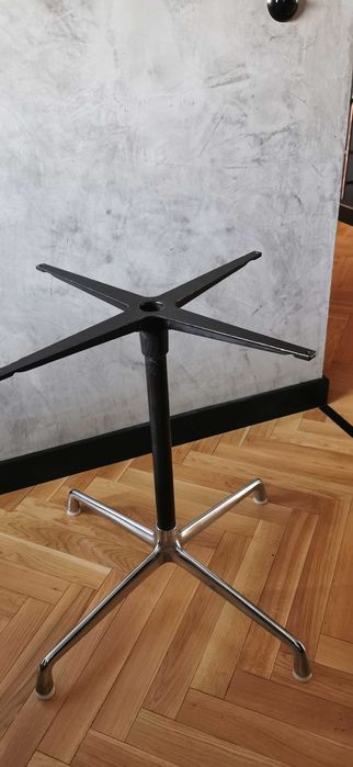 Noga do stolika Vitra