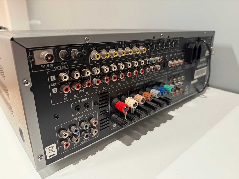 Harman Kardon AVR 235 – amplituner kina domowego, mocny dźwięk
