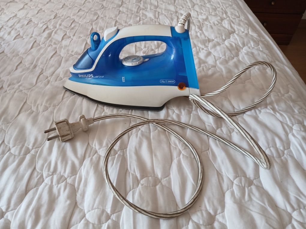 Ferro de engomar marca Philips