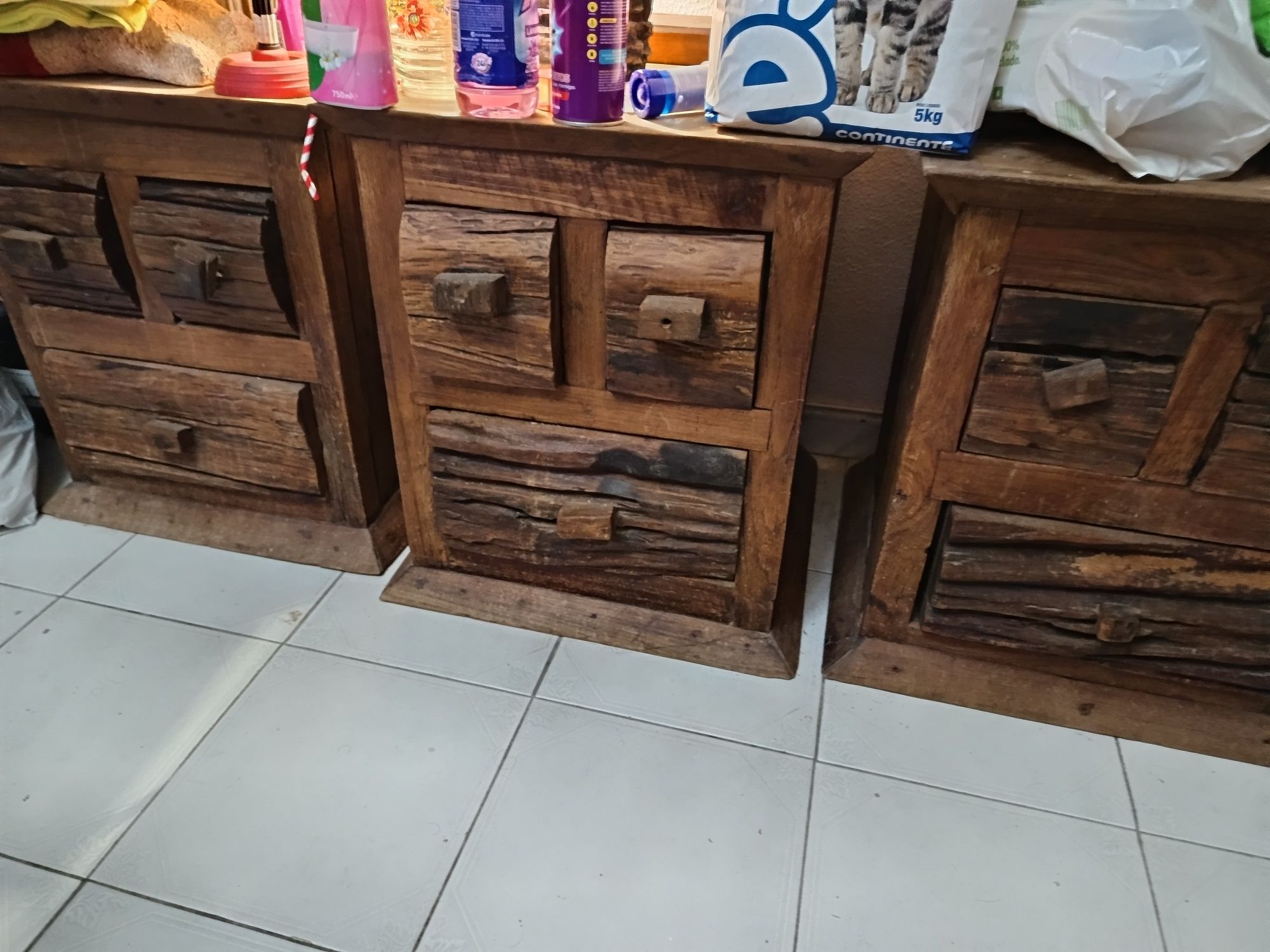 4 móveis de sala em madeira de qualidade - 150€/cada ou 500€/conjunto