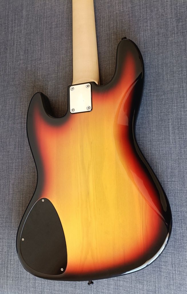 Baixo Esh Notorious 5 Strings Jazz Bass