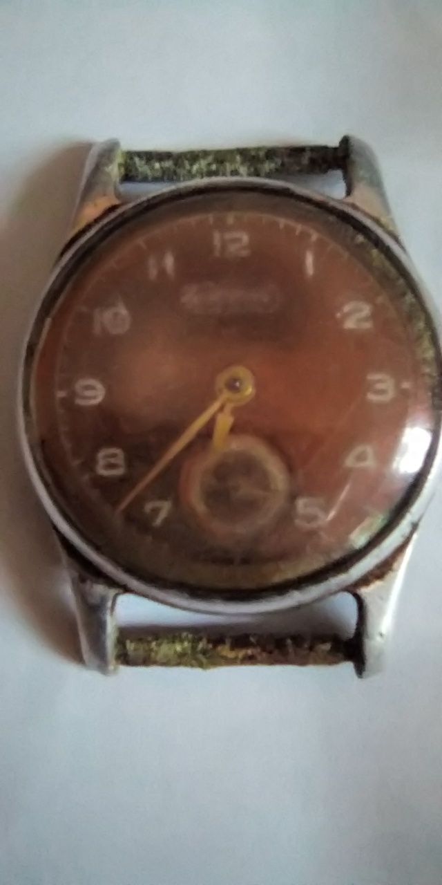 Продам старые часы