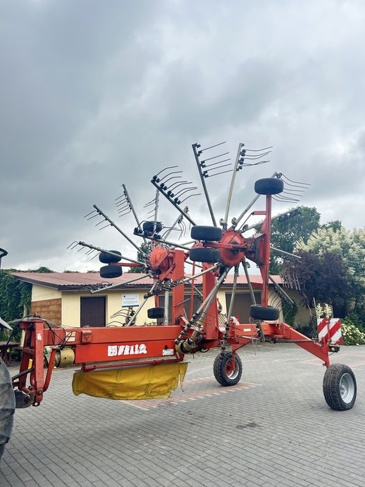 Zgrabiarka dwukaruzelowa FELLA TS 800 ( 670 , former )