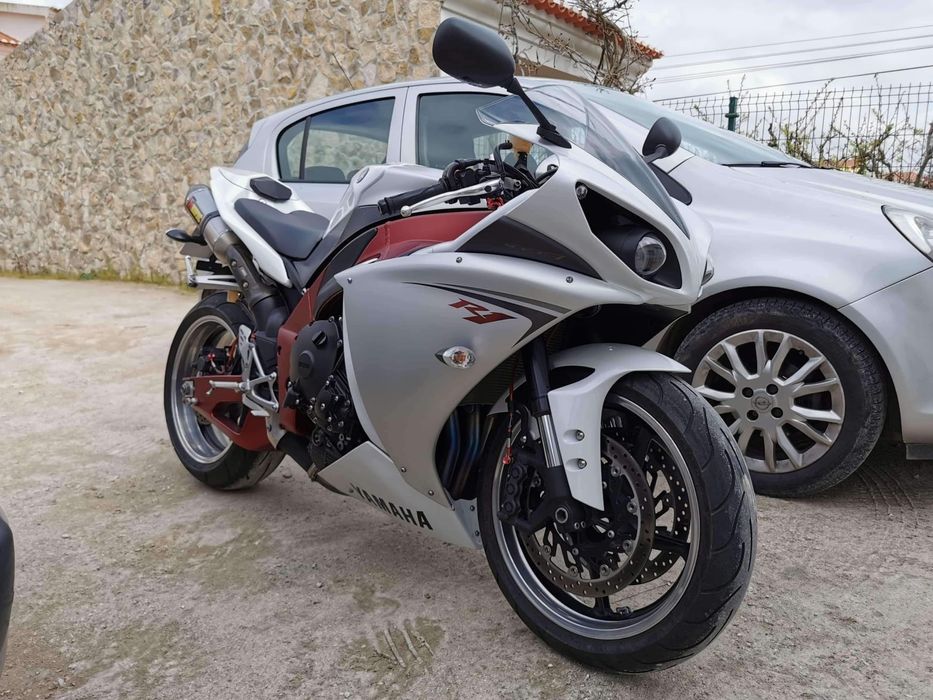 Yamaha R1 crossplane 2009