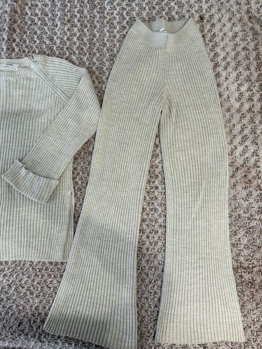 Костюм вʼязаний бренду Coosh