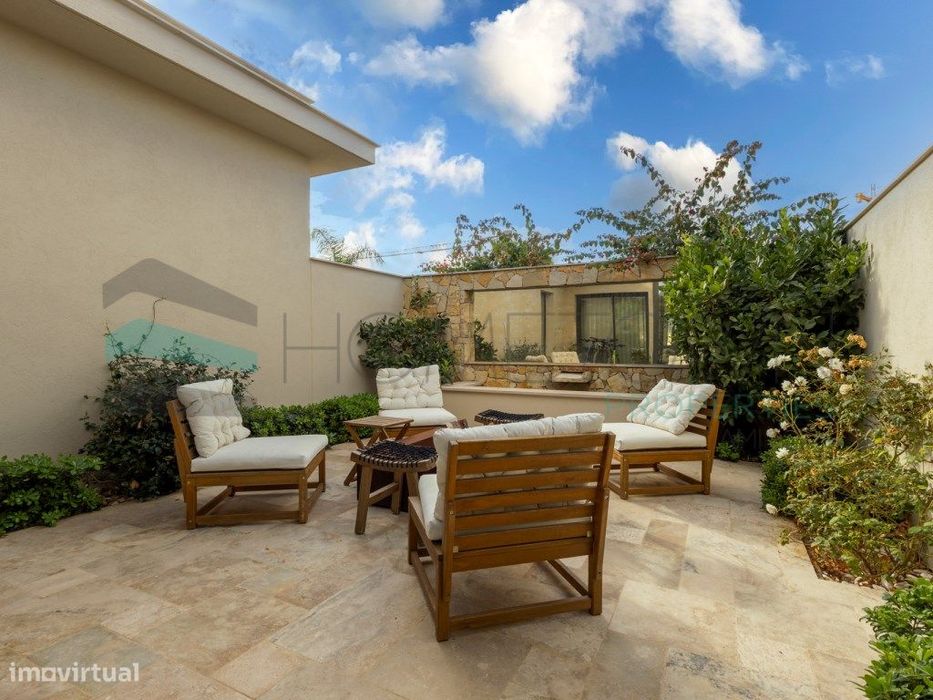 Moradia de Luxo V4 - Primeira Linha da Ria Formosa