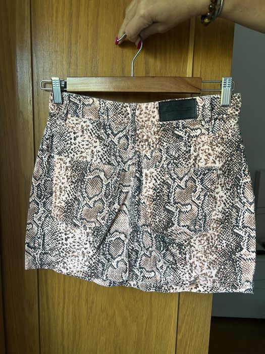 Saia curta de Senhora