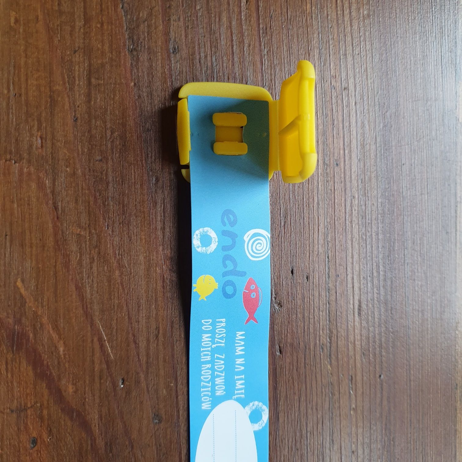 Opaska na numer telefonu dla dziecka