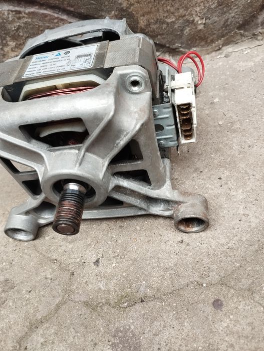 Єлектродвигун для пральної машинки в гарному стані