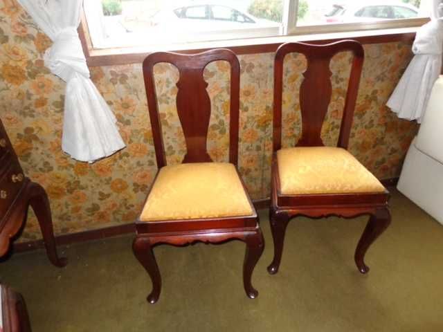 Cadeiras de quarto em madeira