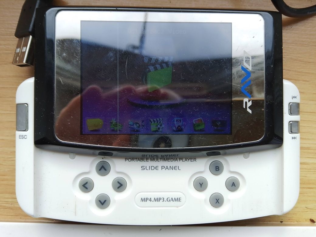 Sprzedam odtwarzacz MP3 i MP4 nowy