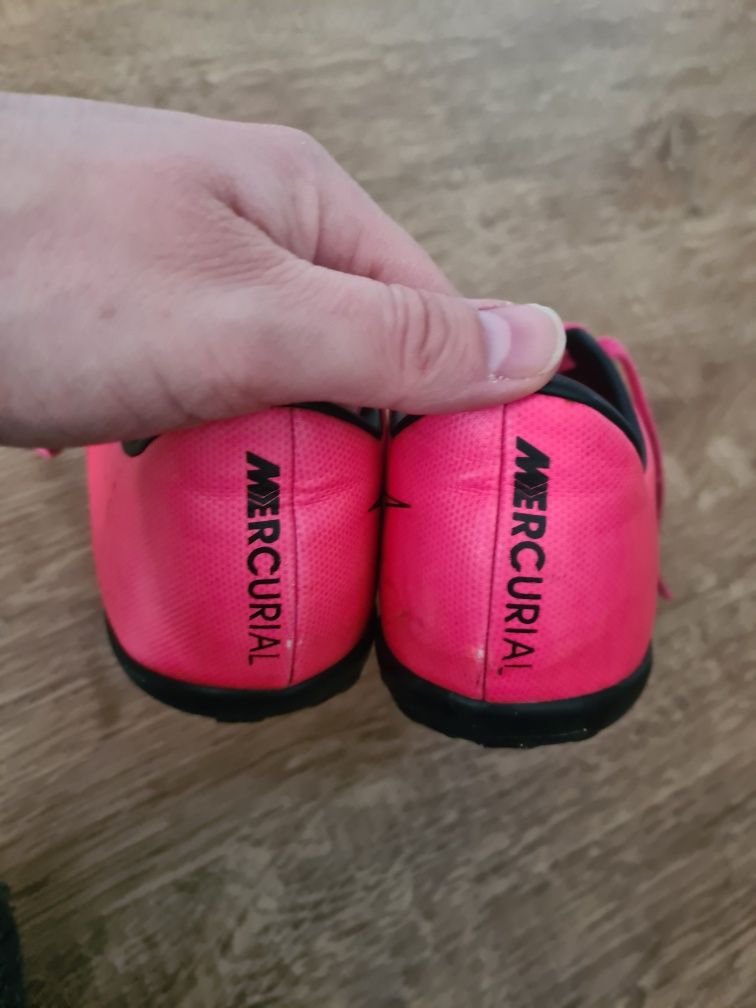 Nike buty piłkarskie, na sztuczna trawe