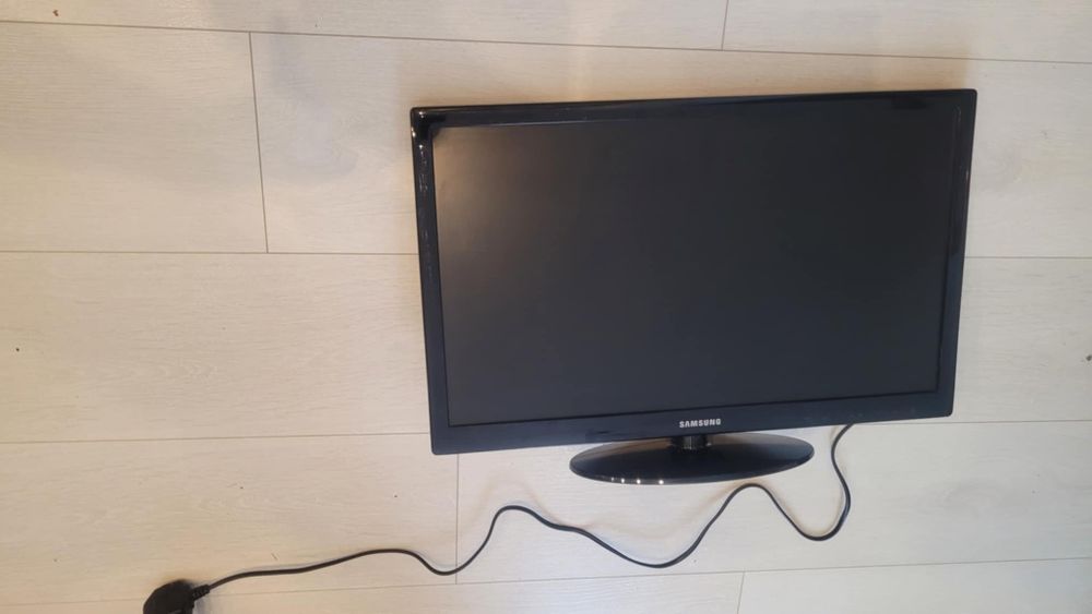 Telewizor Samsung 22 cale