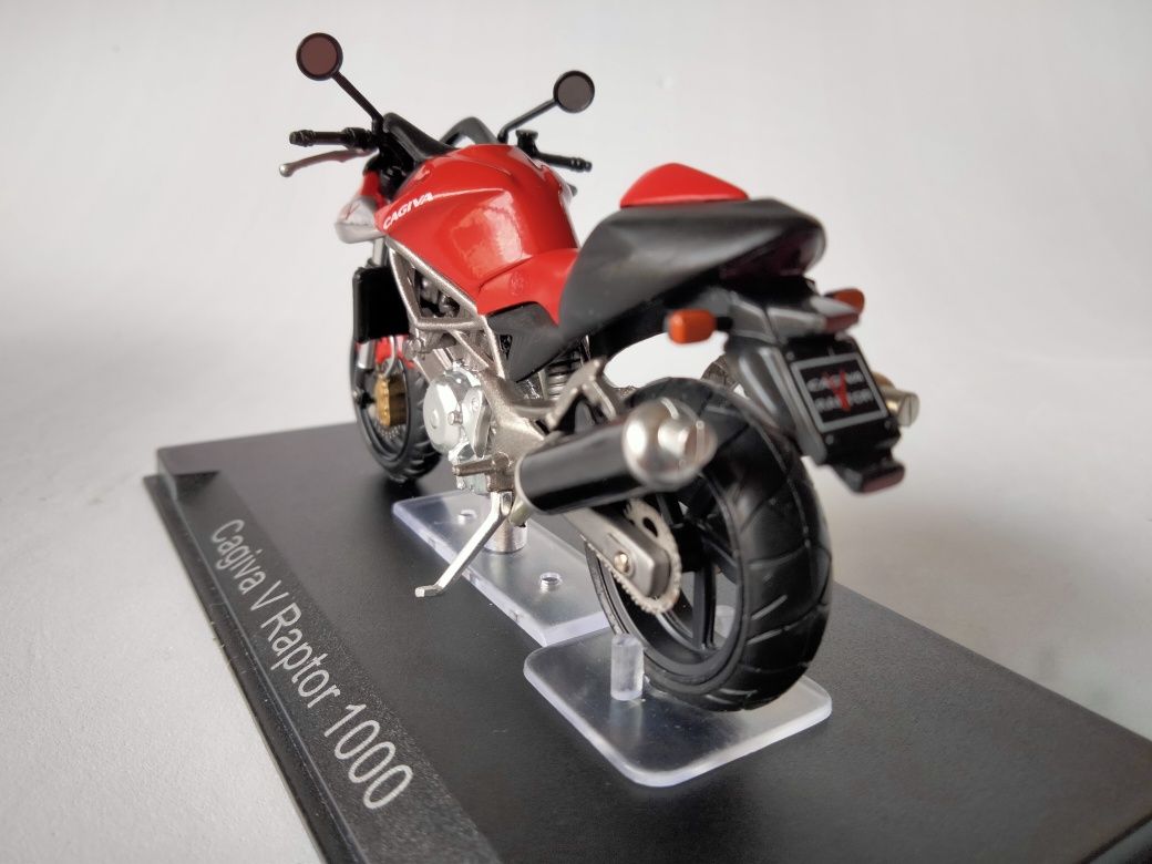 1/24 Cagiva V Raptor 1000 | 2000/2001