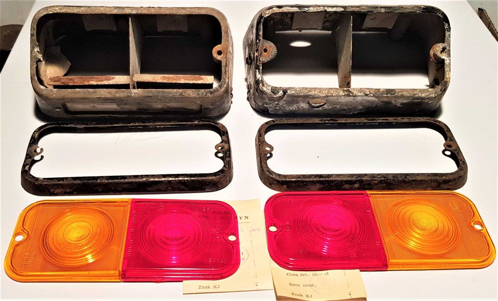 Ursus C-4011, C-355, Zetor 3011, 2011  Lampy tylne z nowymi kloszami