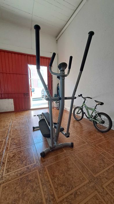 Bicicleta elíptica Domyos, seminova, para praticar fitness, negociável