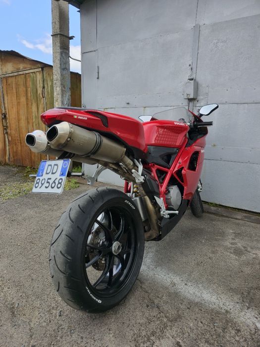 Спортивний мотоцикл. Спортбайк. Ducati 848 evo.