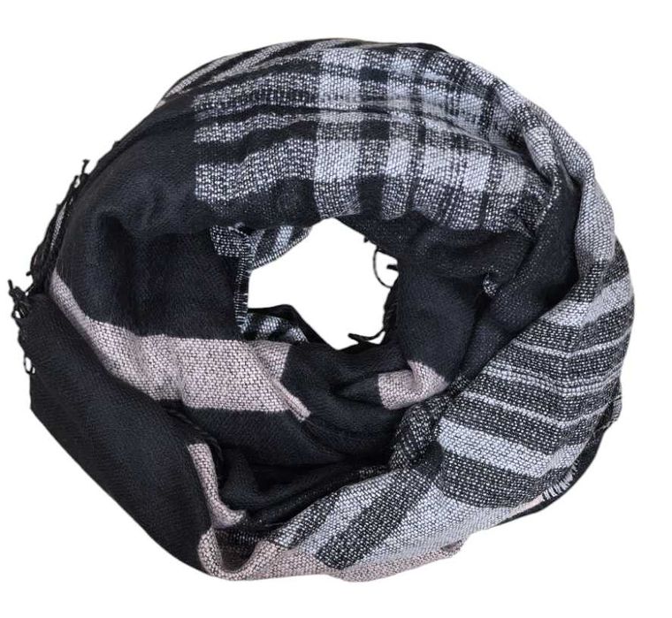 OVS ciepły szal damski w pasy z frędzlami jesień/zima rozm.64 X 215 CM