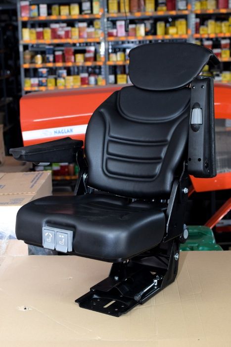 Fotel siedzenie ciągnikowe komfortowe + podłokietniki STAR/GRAMMER
