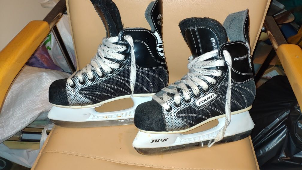 Коньки BAUER Supreme pro. р 37,5