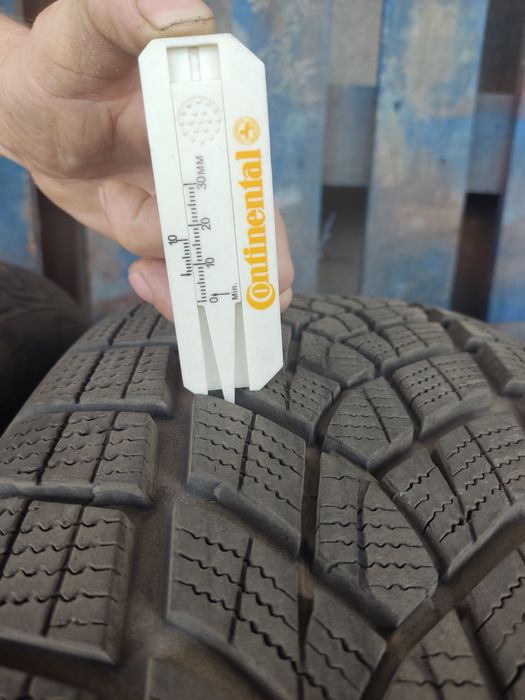 Goodyear UltraGrip Performance + SUV 225 235/60 R18 107H XL