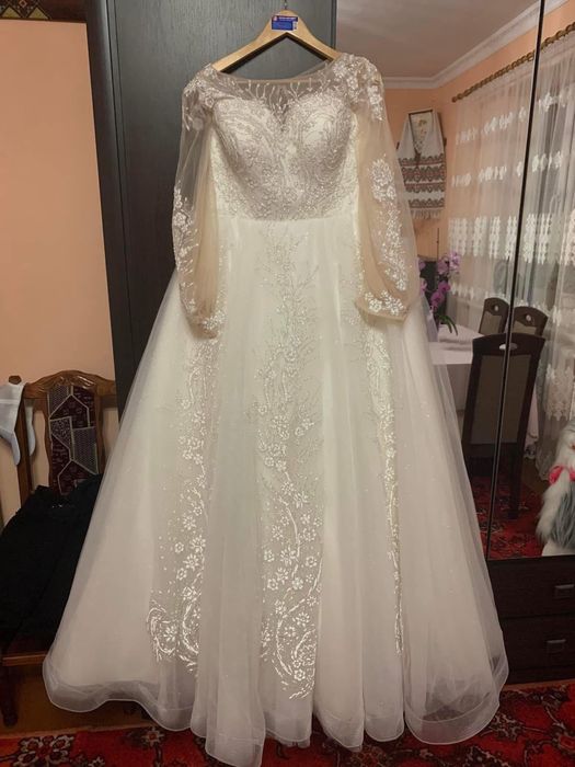 Весільна сукня 54-56