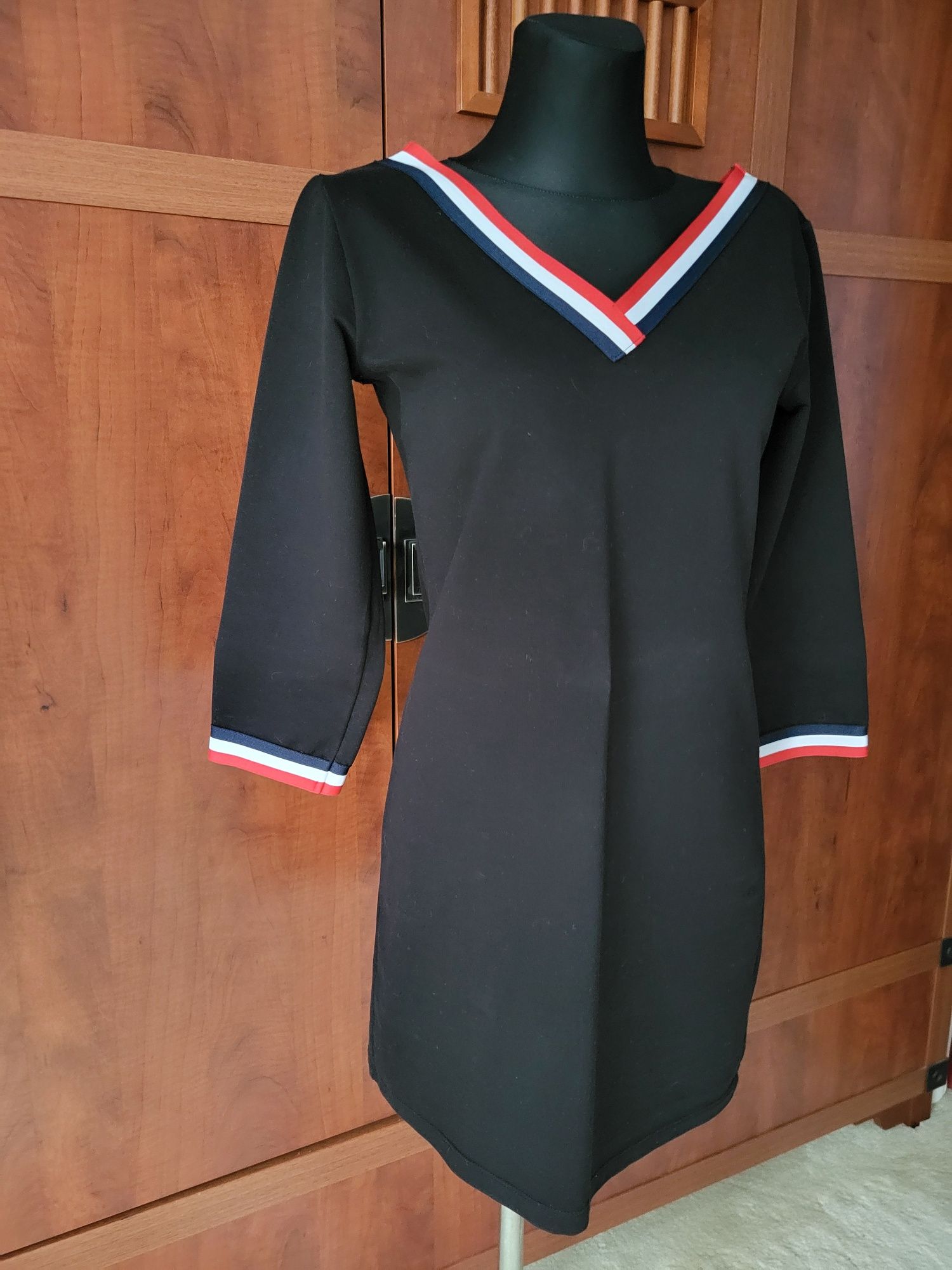 Sukienka czarna roz 38