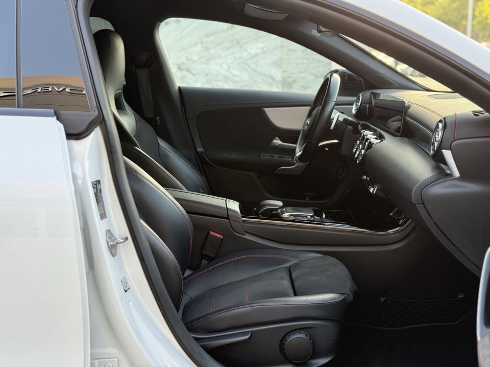 Mercedes Benz CLA 200 d 8G-DCT AMG Line.